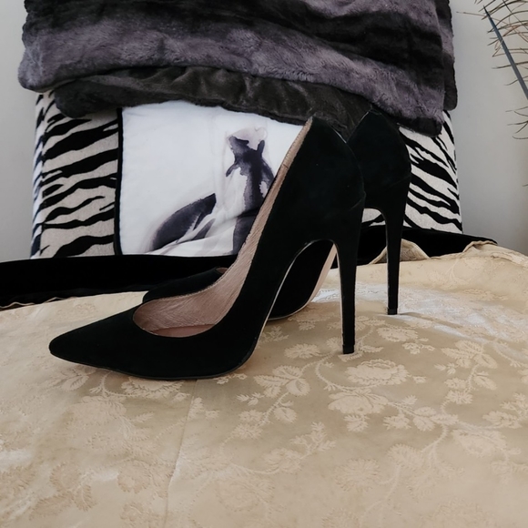 Maiden Lane Leather High-heeled Pumps EUC - Picture 2 of 7